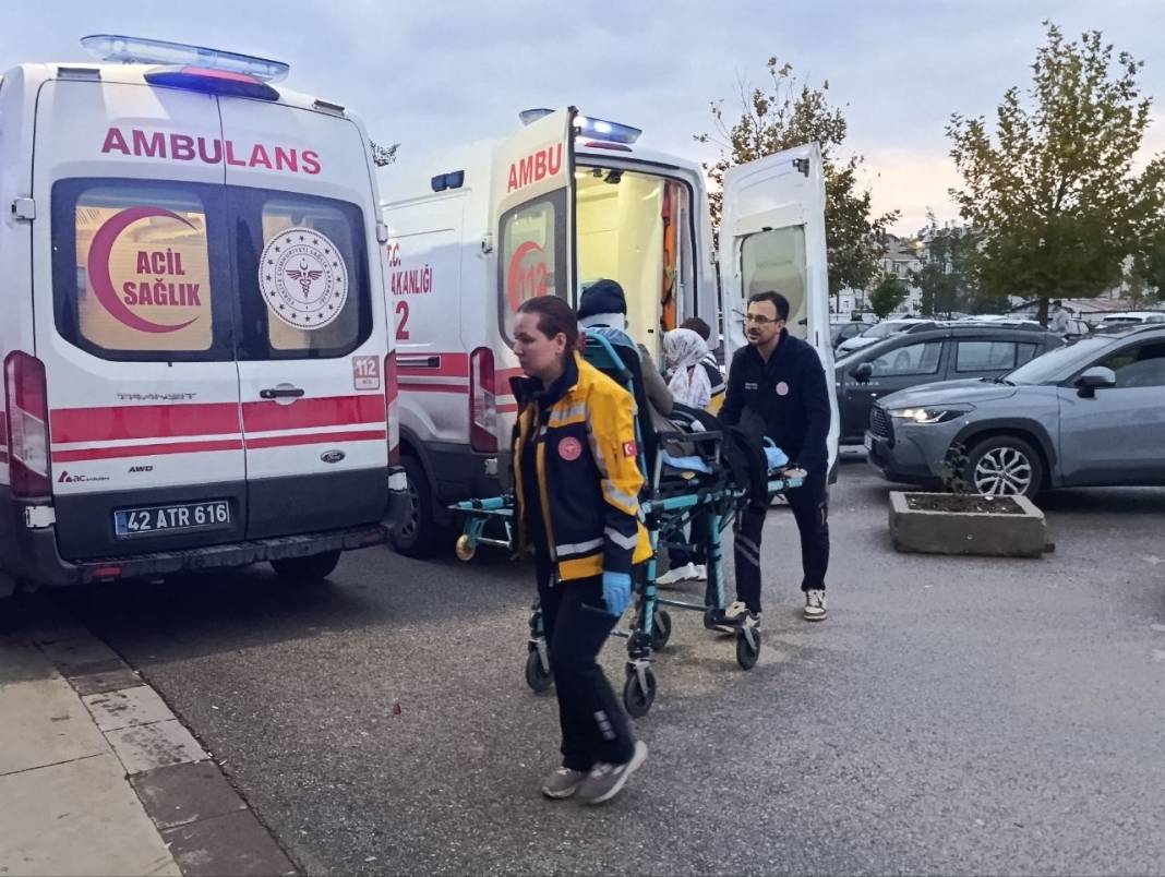 Konya'da aynı yerde aynı günde iki kaza: Çok sayıda kişi yaralandı 3